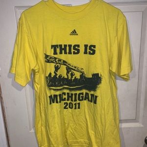 Adidas t shirt size Large